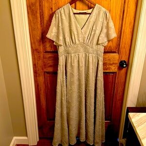 SIMPLEE SAGE XL DRESS